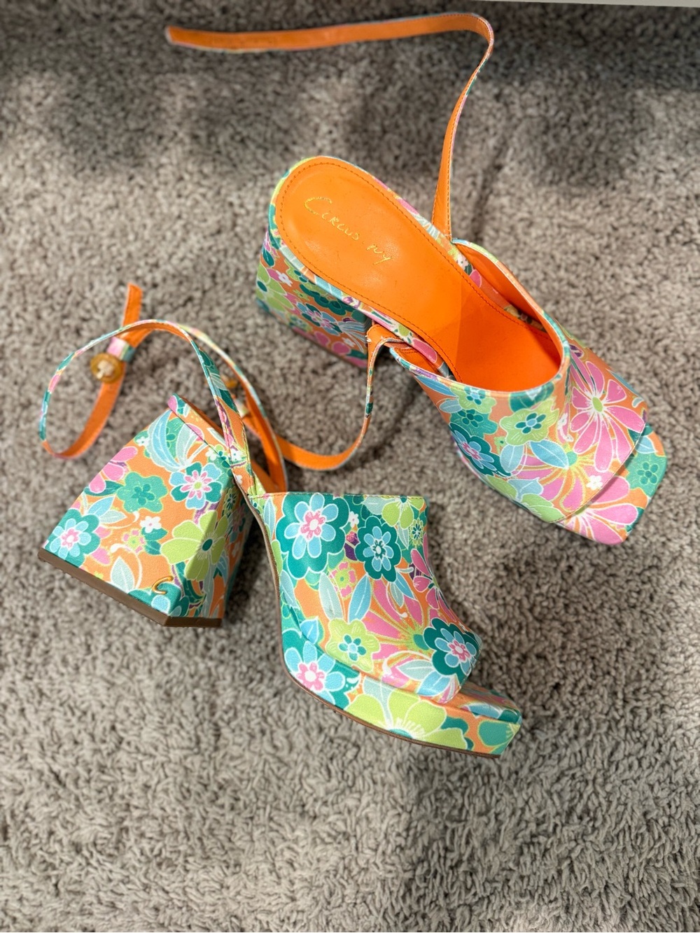 ✨Circus Sam Edelman Miranda sz 7.5 Heel Floral Platform